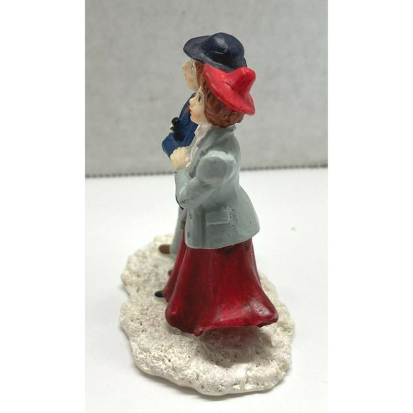 Vintage Christmas Village Date Night Stroll Couple Hand Painted - Picture 4 of 7